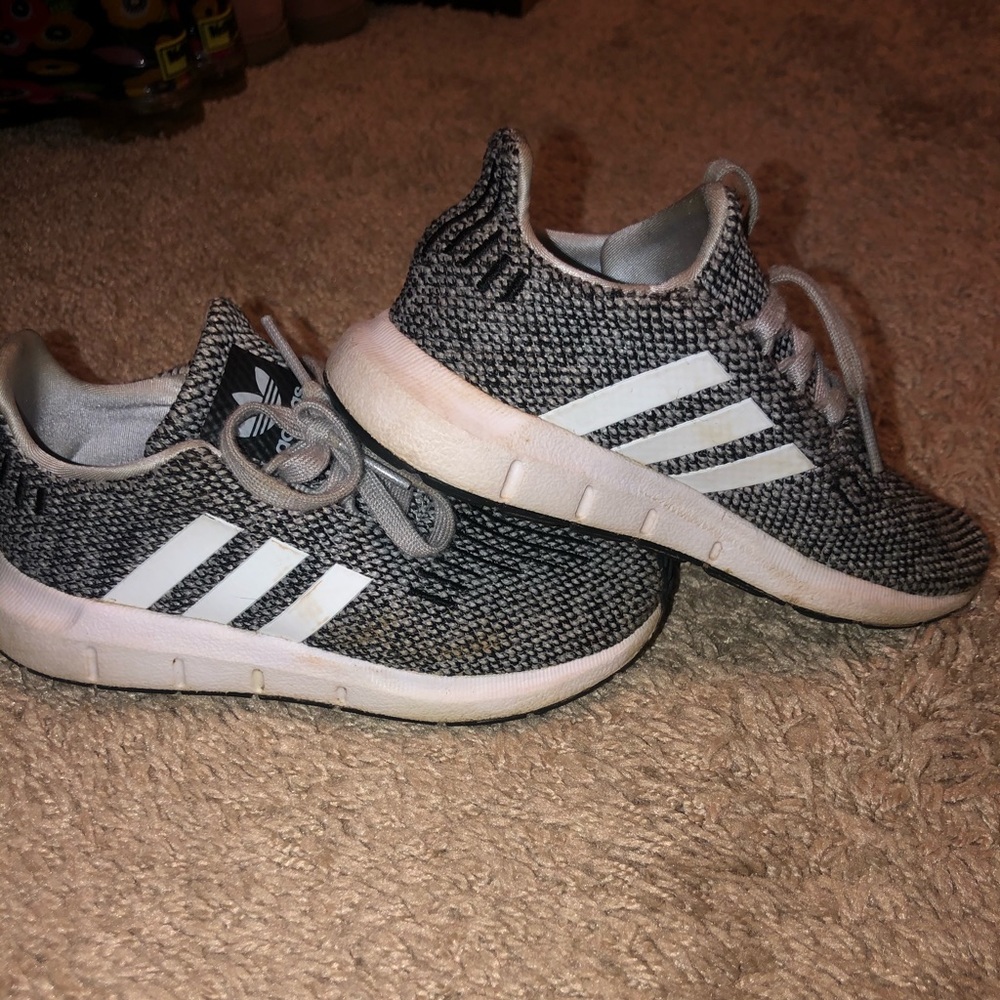 Adidas swift run